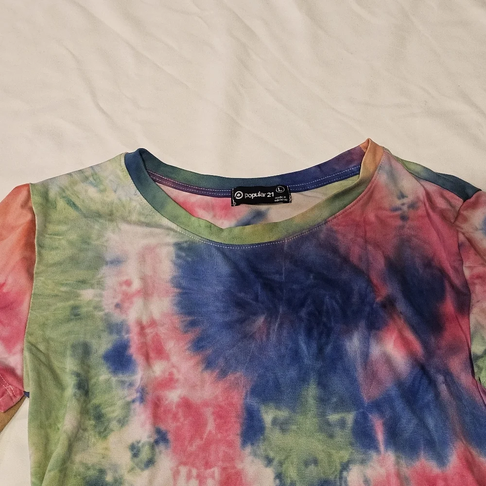 Set Of Two Girls Tees- Camel Fitted And Tie-Dye- Large (10-12)